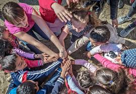 Guvernul României susține consolidarea măsurilor de protecție pentru copiii cu părinți plecați la muncă în străinătate