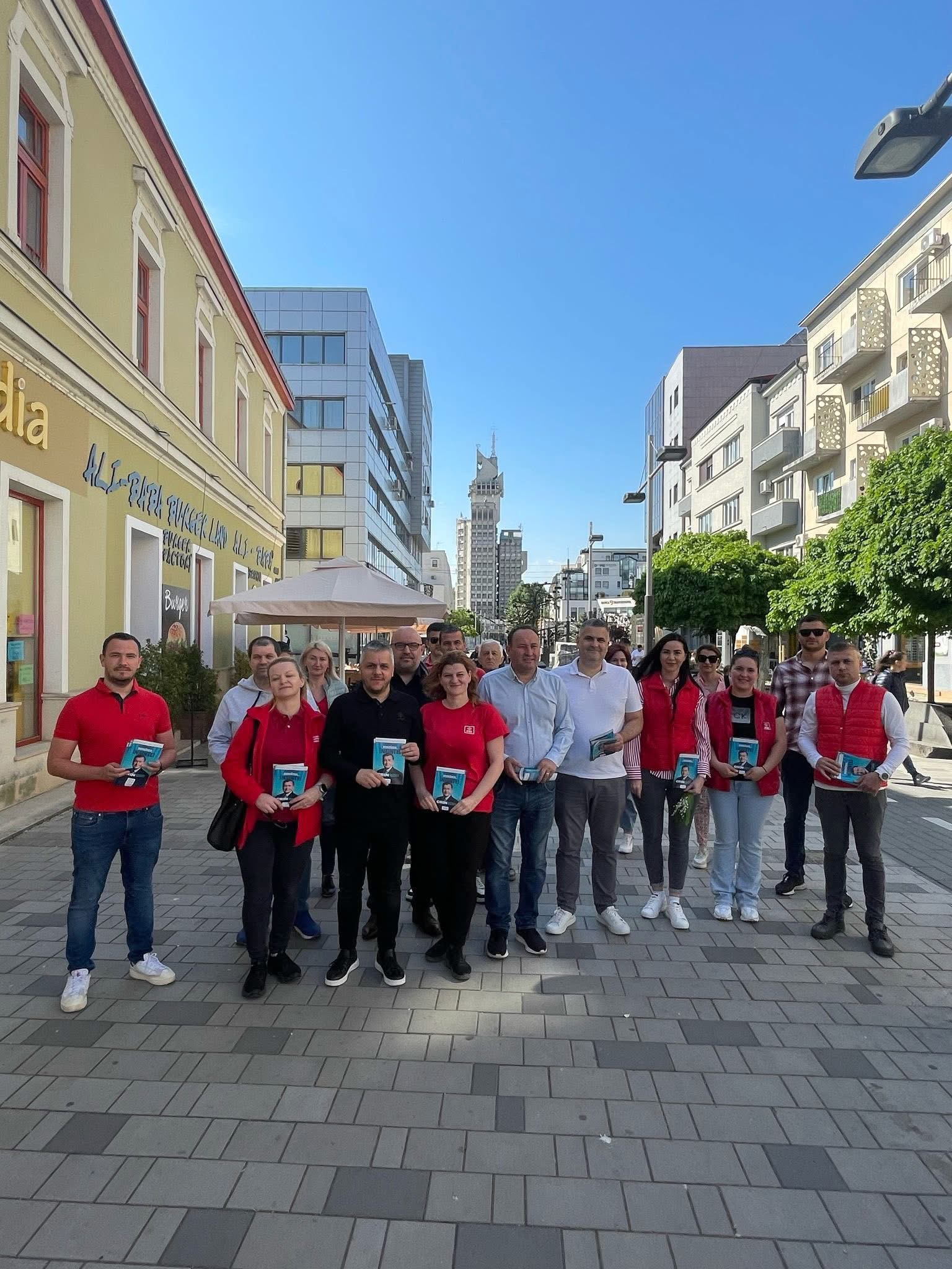 FOTO. Echipa PSD Satu Mare a fost prezentă în mijlocul sătmărenilor în cadrul campaniei electorale pentru alegerile prezidențiale