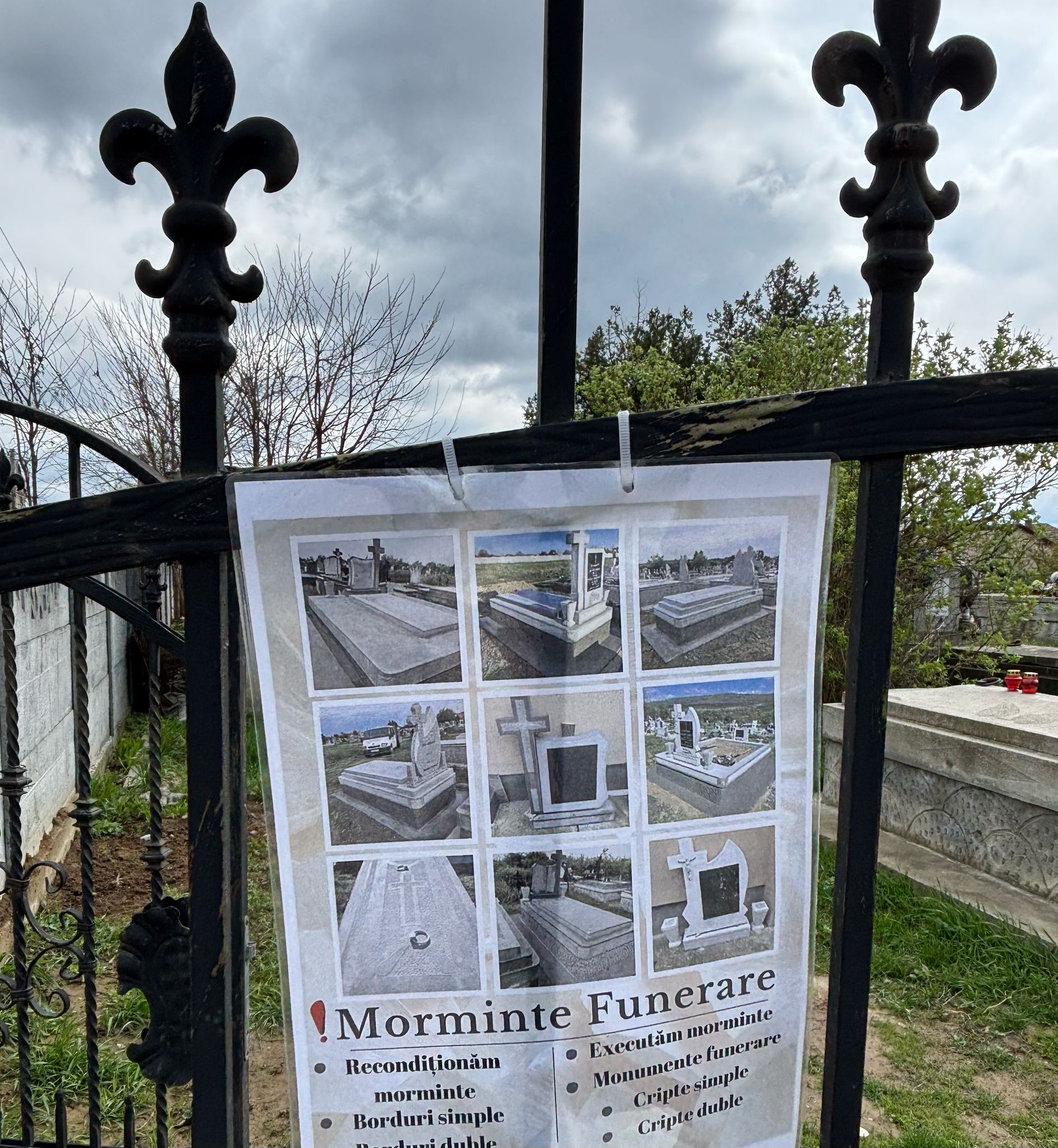 Morminte funerare pentru un cimitir vesel!