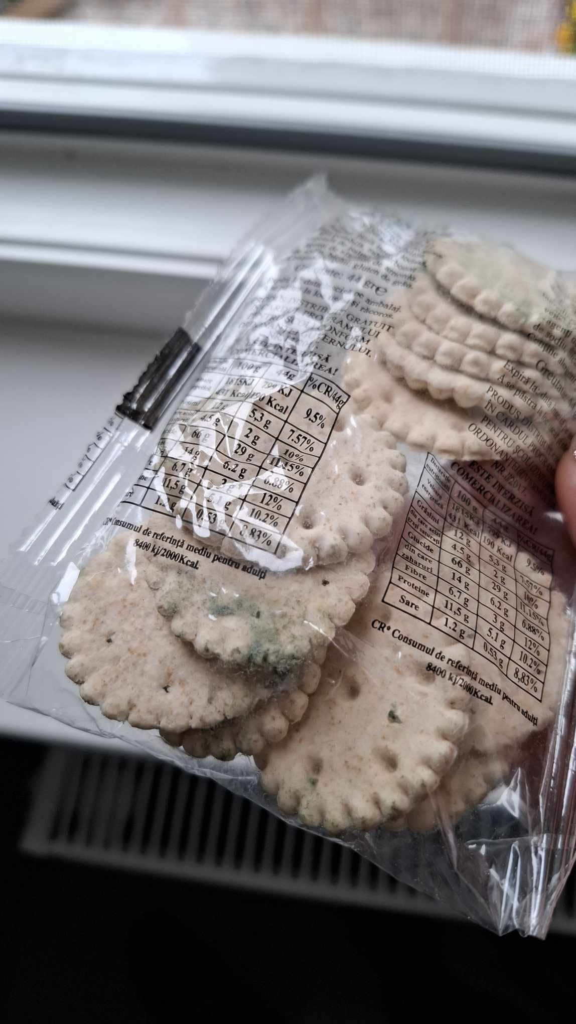 O nouă delicatesă în rândul elevilor …biscuiți cu mucegai