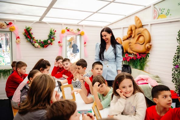 Culoare, creativitate și zâmbete la Căsuța Iepurașului din Satu Mare