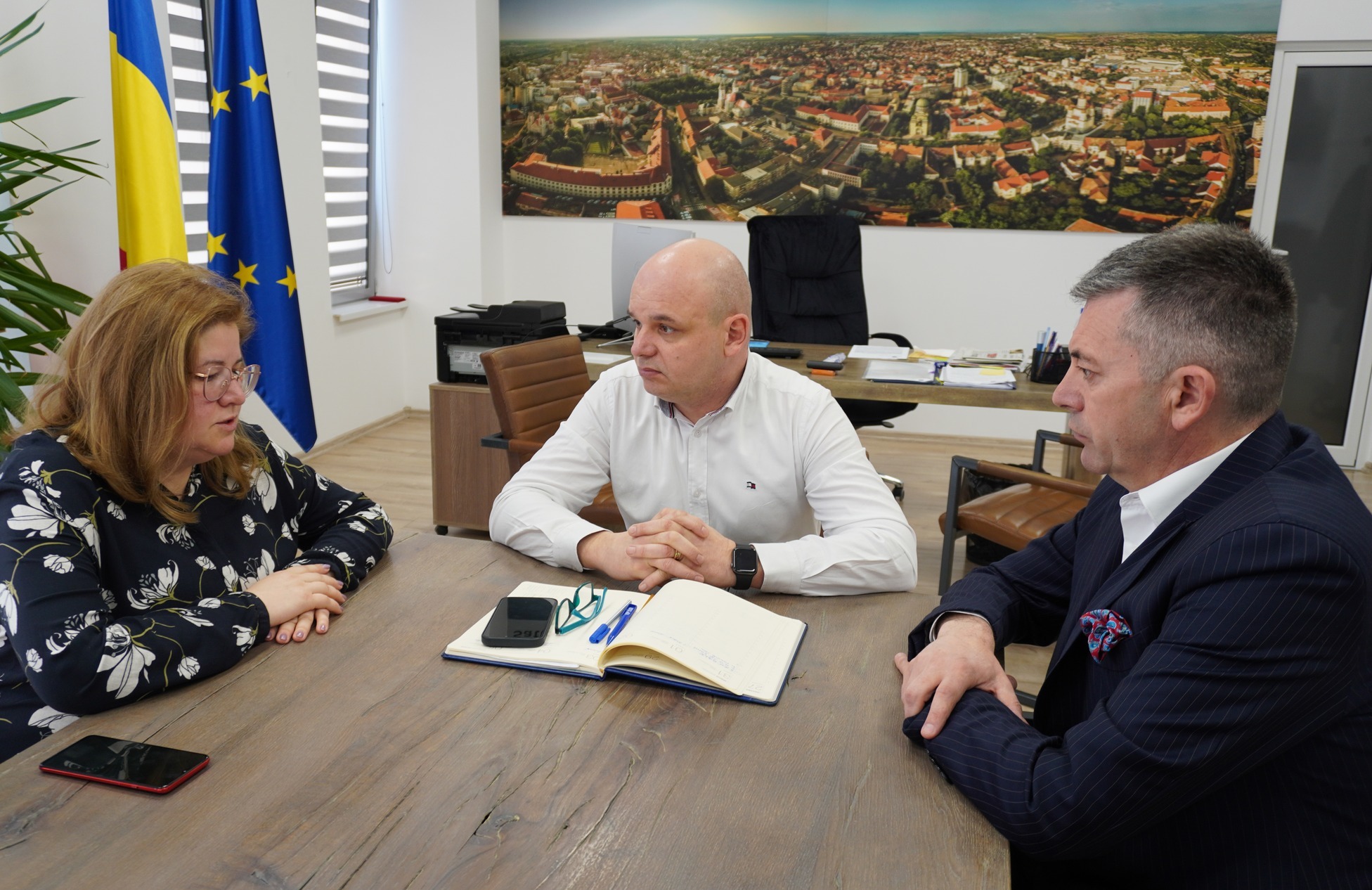 Întâlnire oficială între prefectul Altfatter Tamás și președintele Biroului Electoral Județean 32 Satu Mare