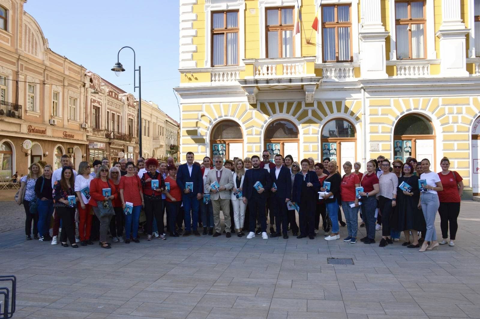 Echipa PSD Satu Mare, o nouă zi de campanie în cartierul 14 Mai și în zonele Solidarității și Botizului.