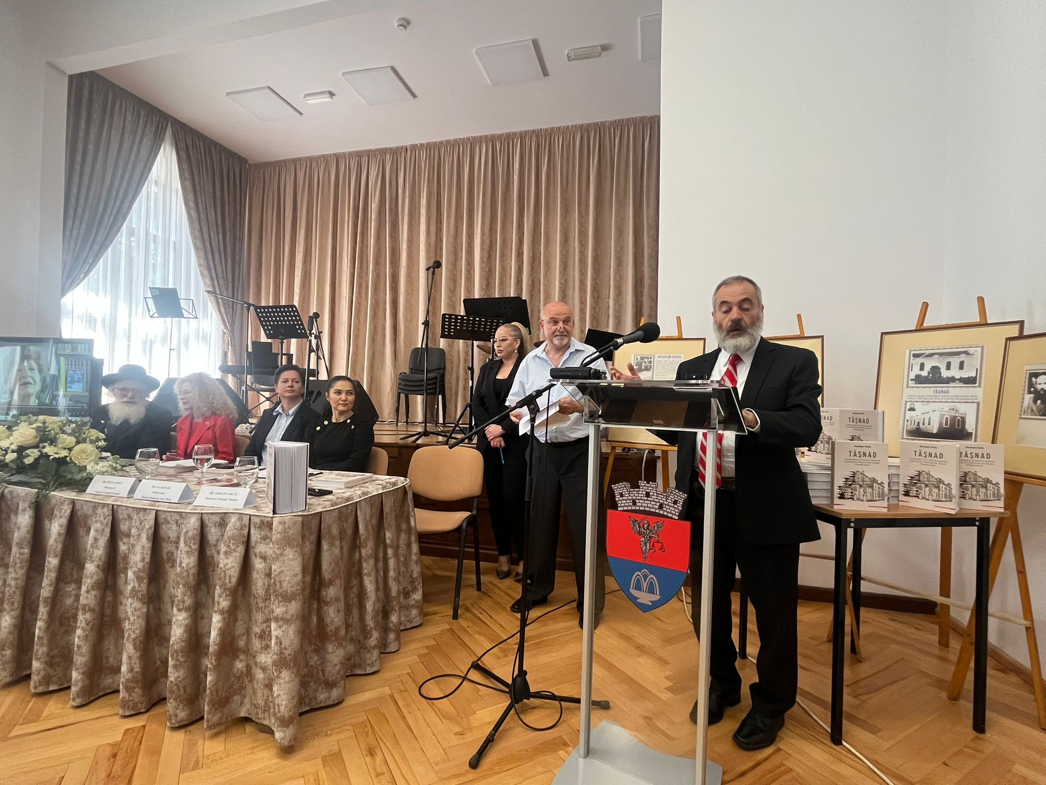 EVENIMENT Memorie, identitate și recunoștință – Eveniment comemorativ și lansare de carte la Tășnad