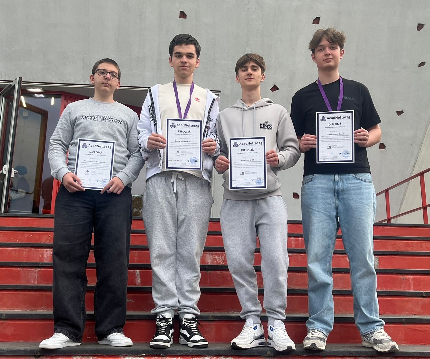 FOTO. Pasiune, ambiție și performanță în informatică aplicată la Colegiul National ,,Mihai Eminescu” Satu Mare