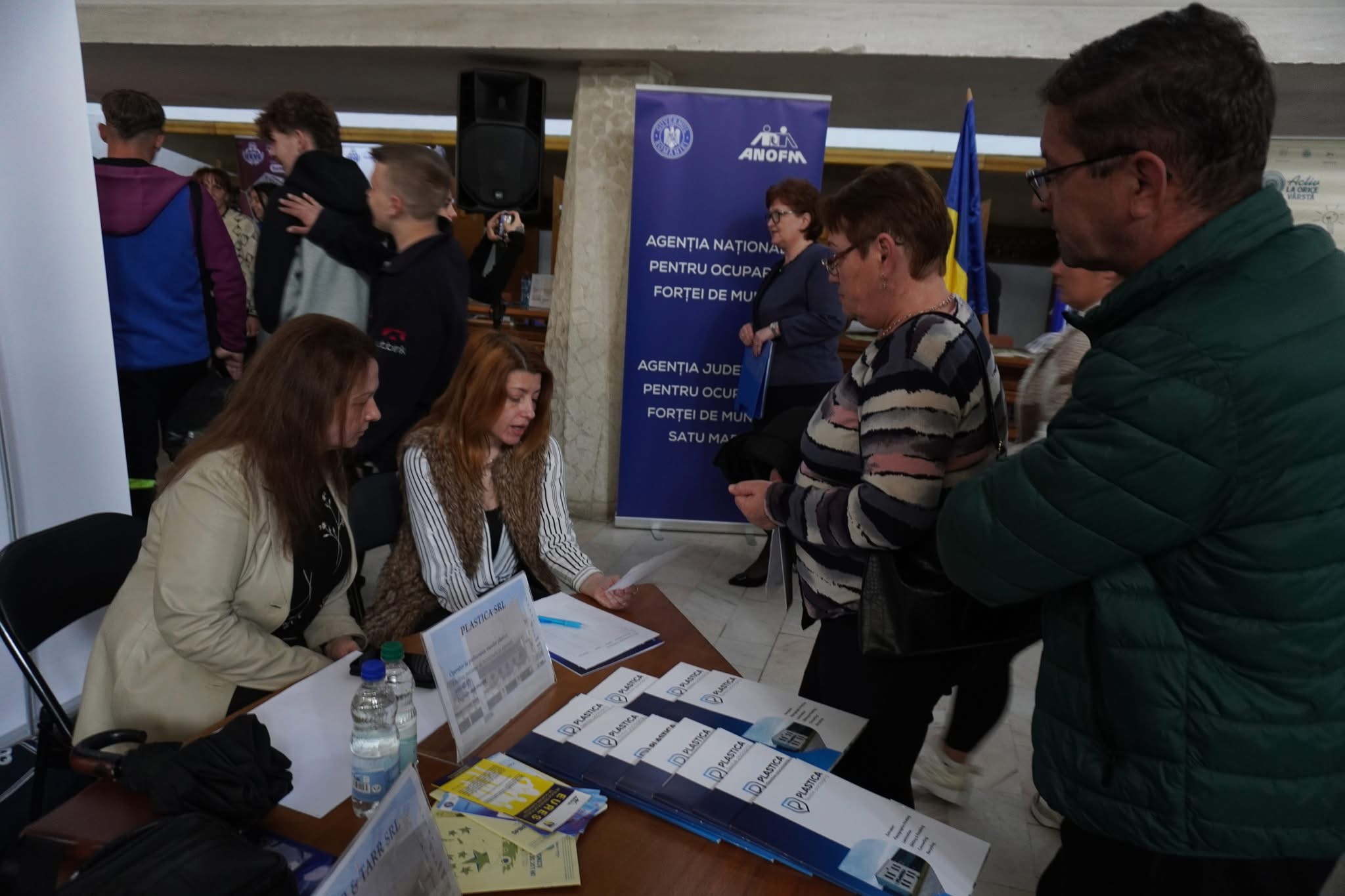 Peste 410 locuri de muncă oferite prin AJOFM la Satu Mare