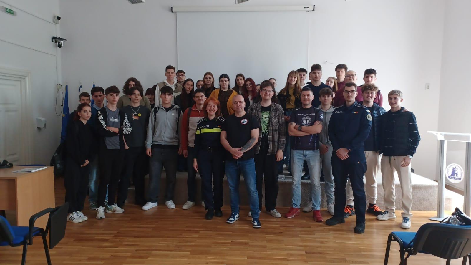 „Exprimă-te prin sport, nu prin violență” – Lecții de fair-play și autocontrol pentru elevii din Satu Mare