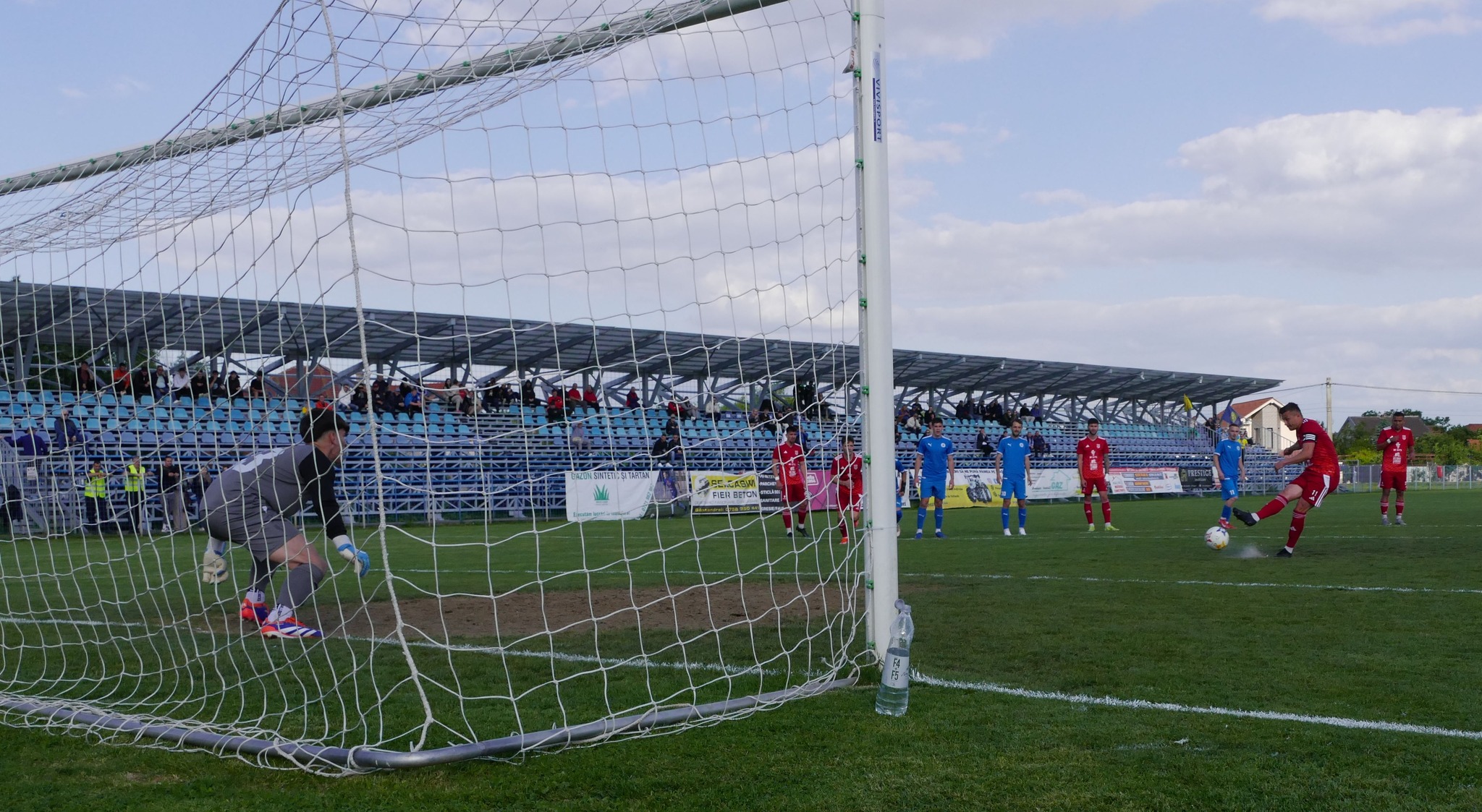 Calificarea la baraj se decide în  ultima etapă!