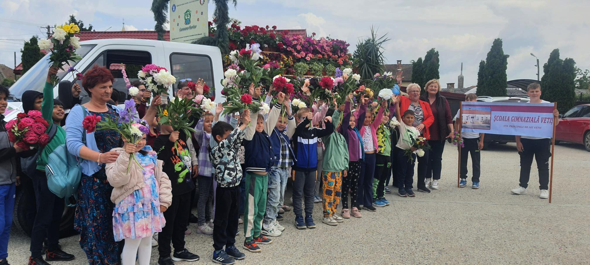 „Caravana Florilor” a mobilizat peste 1000 de participanți și a transmis un puternic mesaj ecologic în județul Satu Mare