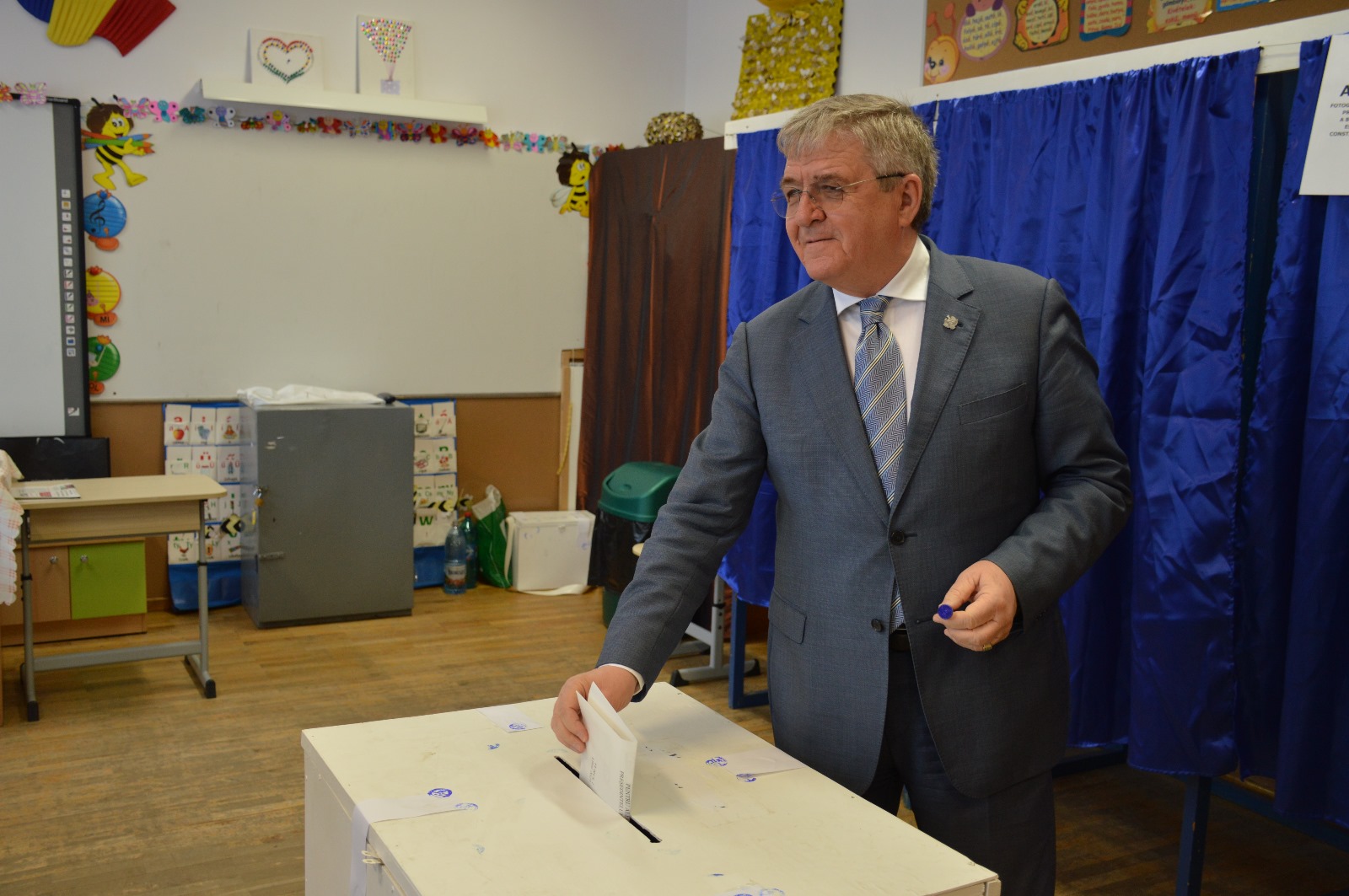 Președintele PSD Satu Mare, deputatul Mircea Govor a votat pentru o Românie a dialogului, a stabilității și a respectului reciproc.