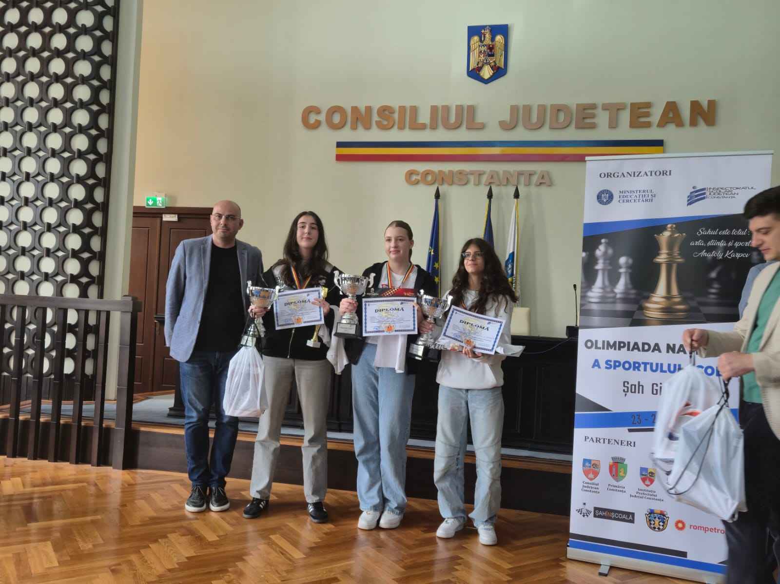 LPS Satu Mare-ȘAH Sara Șunea si Maia Moldovan, medalii prețioase la Olimpiada Națională a Sportului Școlar
