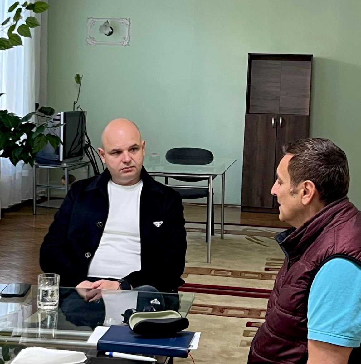 MEDIU Prefectul Altfatter Tamás, în vizită de lucru la Garda de Mediu Satu Mare