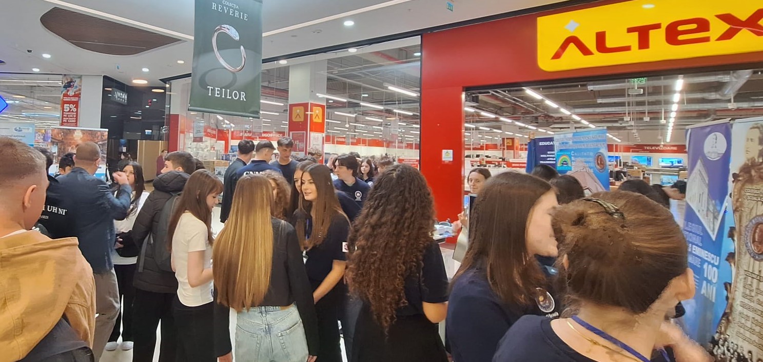 Shopping City Satu Mare a devenit pentru o zi locul de întâlnire al elevilor dornici să „își construiască viitorul”