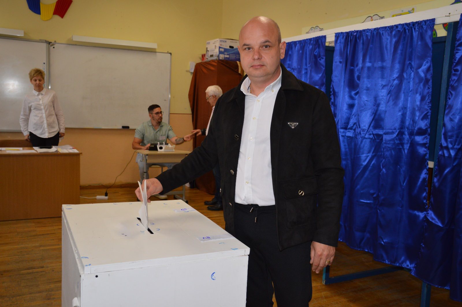 Prefectul Altfatter Tamas a votat pentru un drum în interiorul comunității europene