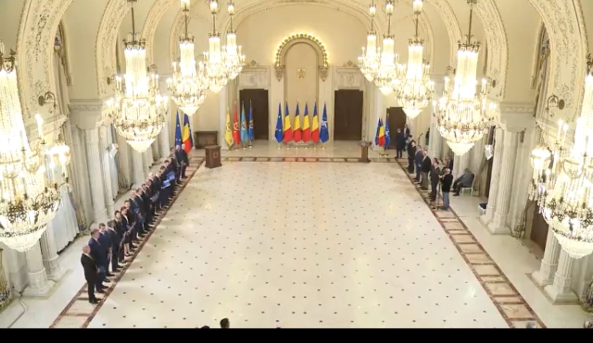 Guvernul Bolojan a primit votul  de învestitură din Parlament