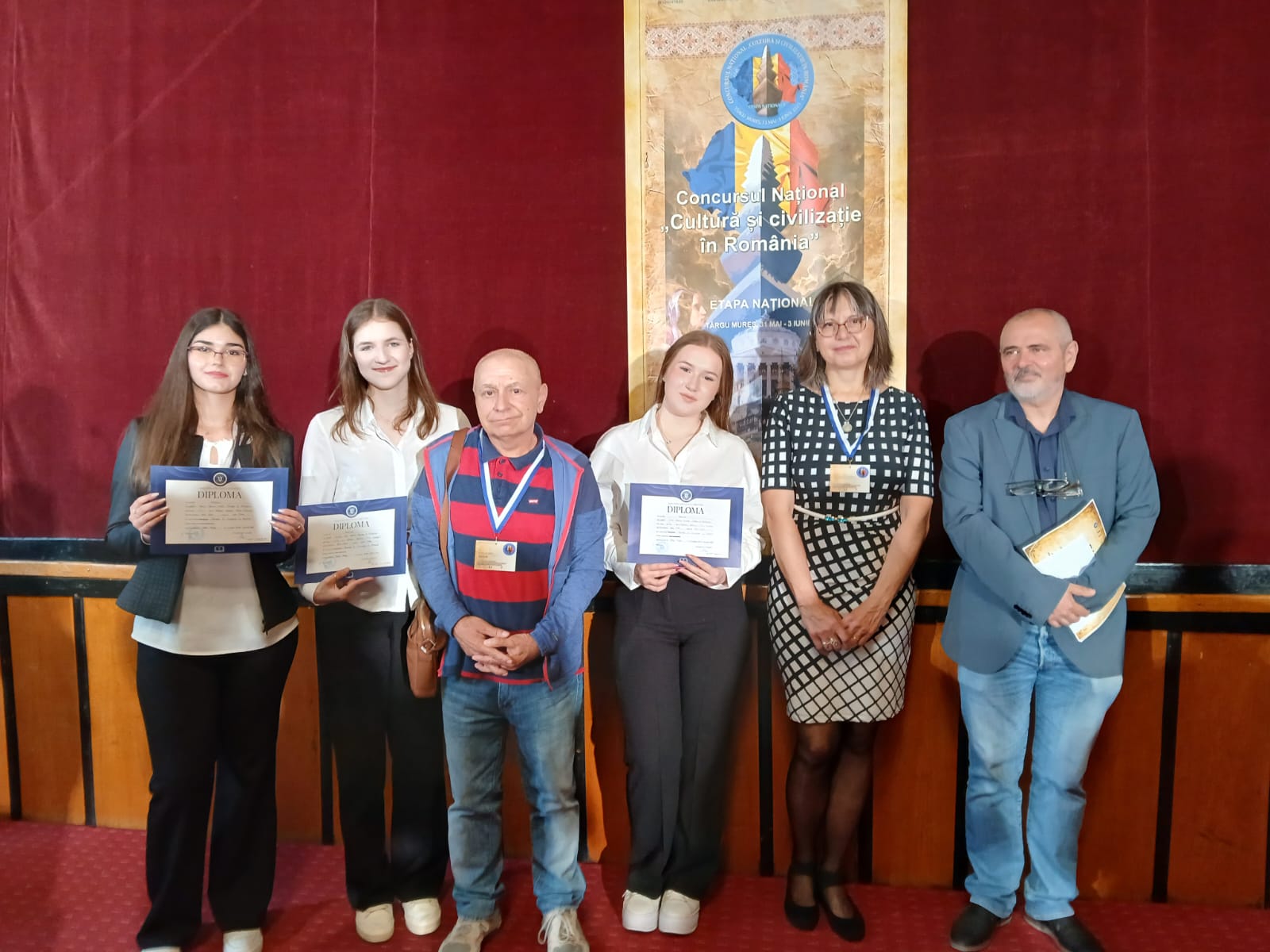 FOTO. Elevii CNME din Satu Mare au fost prezenți la etapa națională a  Concursului interdisciplinar “Cultură și civilizație în România”