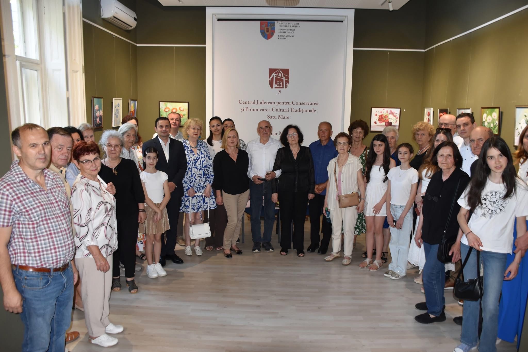 Expoziția personală „Vibrația emoțiilor  în culoare” a artistei Trenea Floare