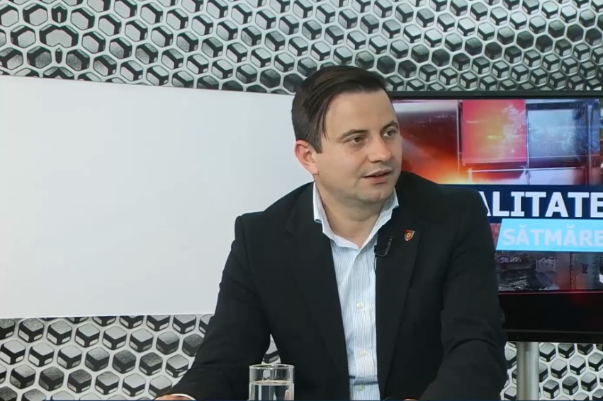 Tensiuni majore în ședința Consiliului Județean Satu Mare: managerul Robert Laszlo acuză PNL de hărțuire și șantaj