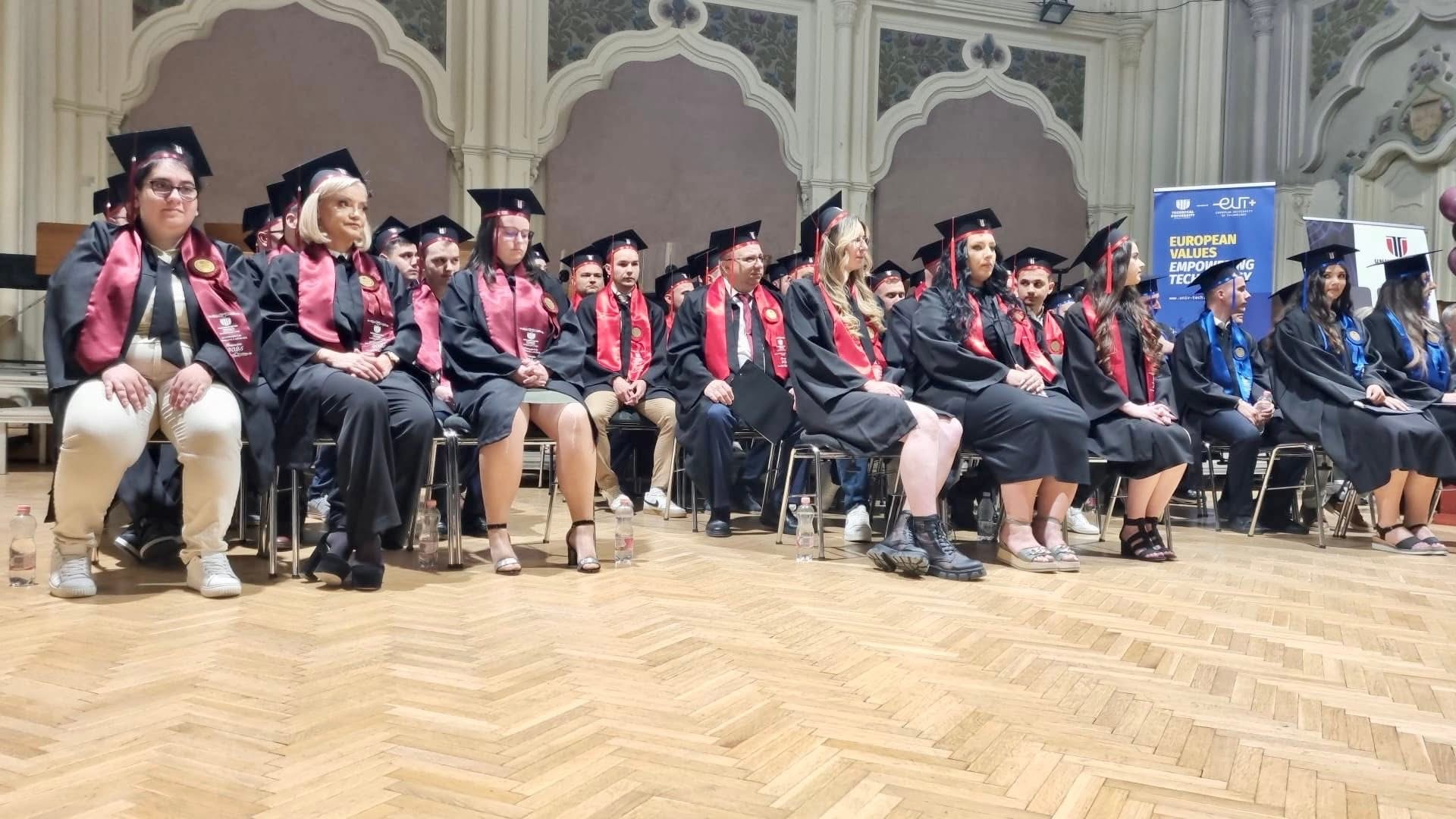 Sărbătoare la Universitatea Tehnică – Filiala Satu Mare: Promoția 2025 a spus adio studenției!