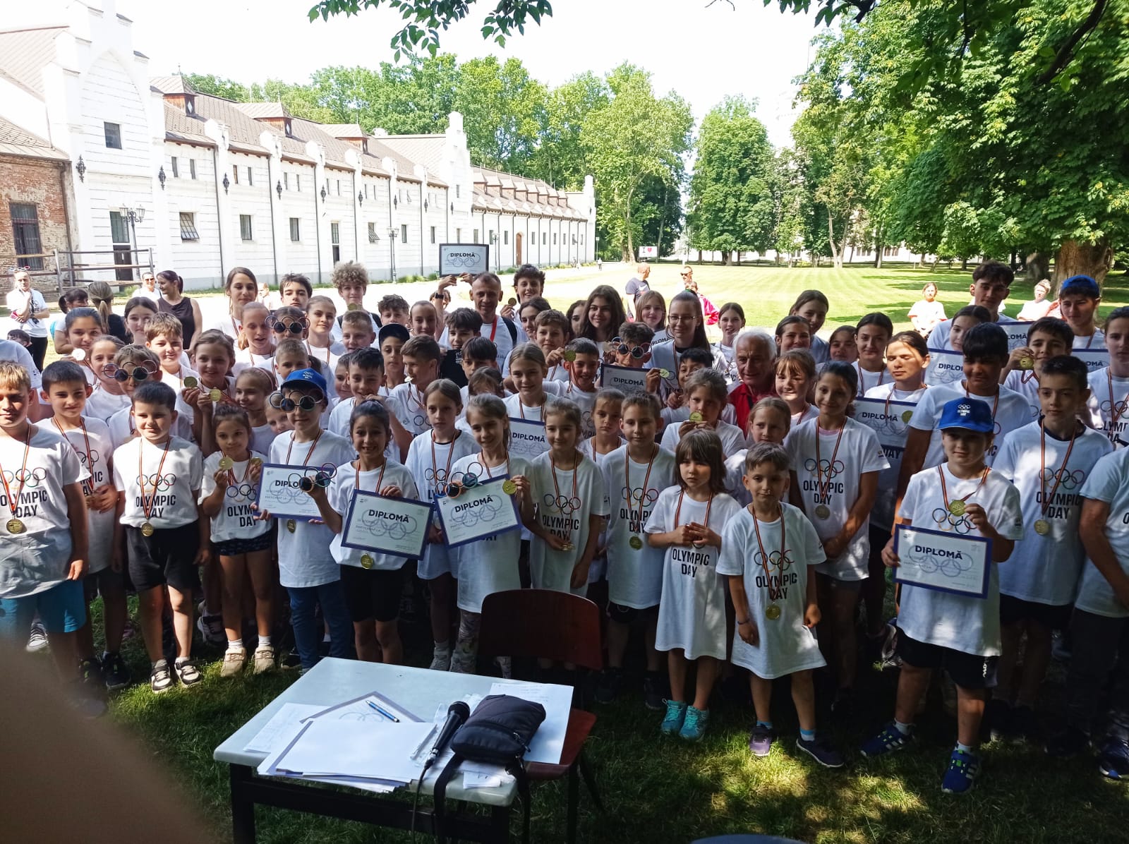 Competiții atractive și sute de participanți, în județ, la LUNA OLIMPICĂ!