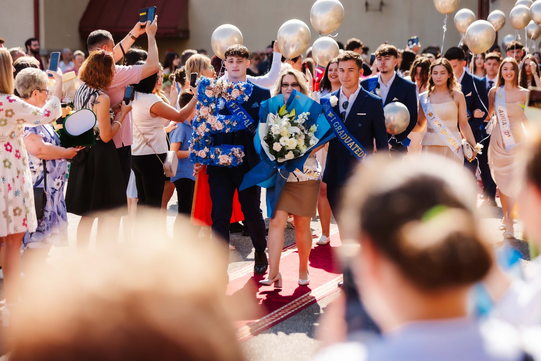 ABSOLVIRE. Emoție, recunoștință și speranță la final de liceu