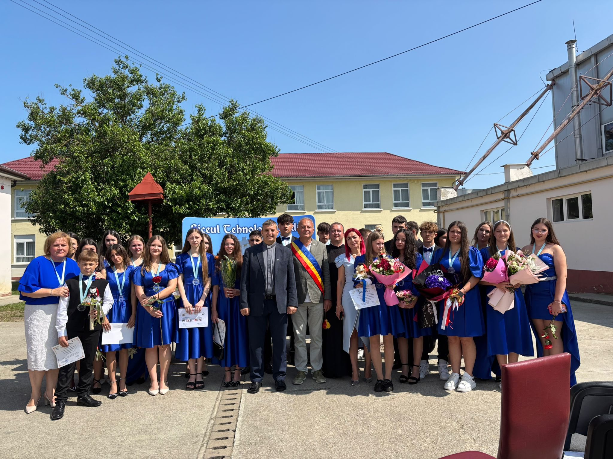 Festivitate emoționantă la finalul ciclului gimnazial la Liceul Tehnologic Ardud 