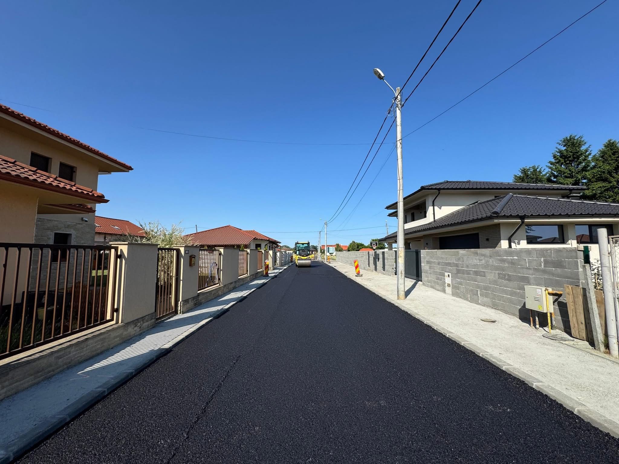 A început asfaltarea străzii Károli Gáspár din municipiul Satu Mare