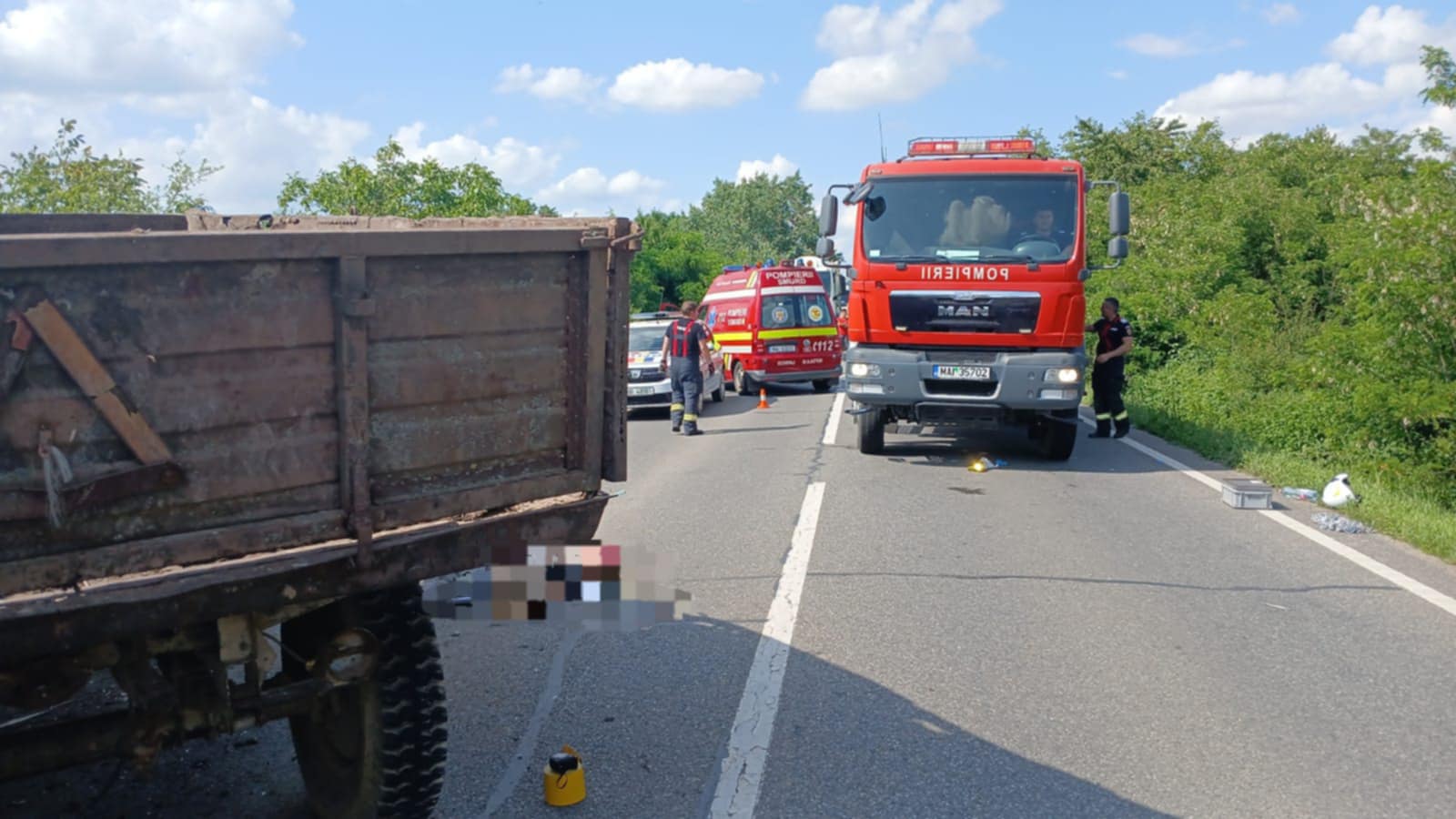 Accident cu persoane încarcerate lângă Satu Mare