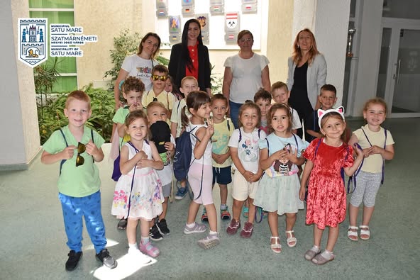 Preșcolarii de la Grădinița „14 Mai” – oaspeți veseli la Primăria municipiului Satu Mare