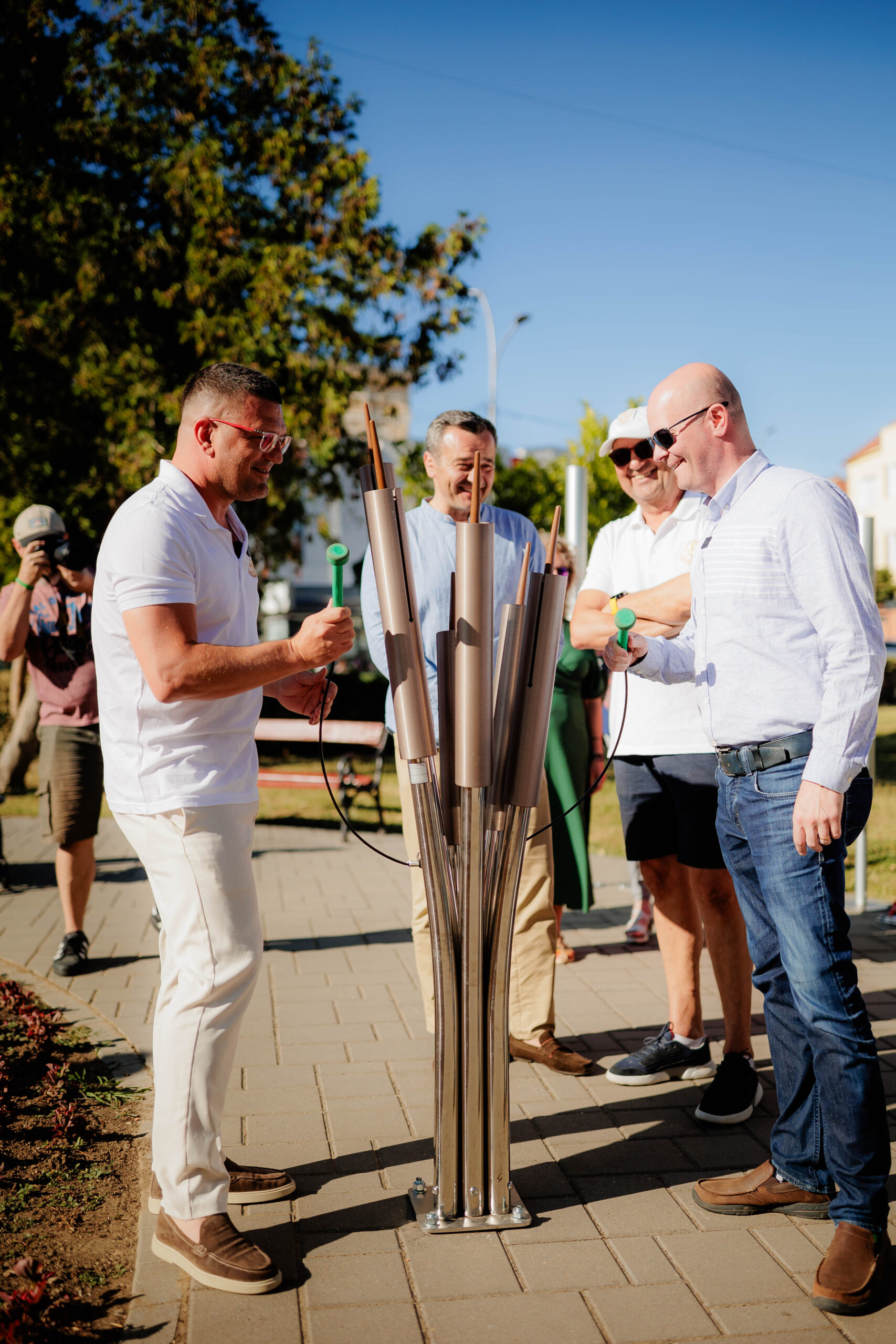Un nou punct de recreere pentru sătmăreni: parcul muzical din fața Casei de Modă