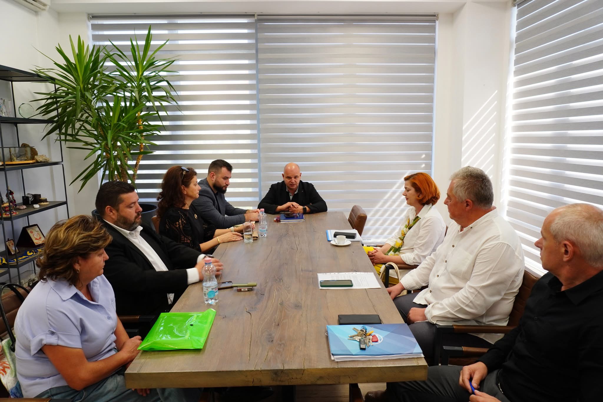 Întâlnire de lucru pentru consolidarea parteneriatului instituțional în sprijinul Spitalului Județean de Urgență Satu Mare