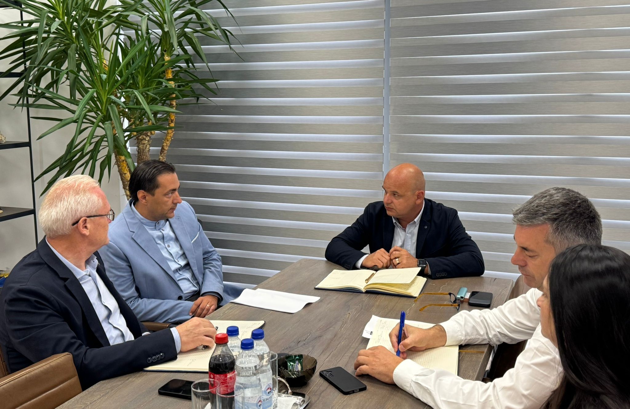 COLABORARE. Consultări pentru dezvoltarea orașului Tășnad, în prezența prefectului județului Satu Mare