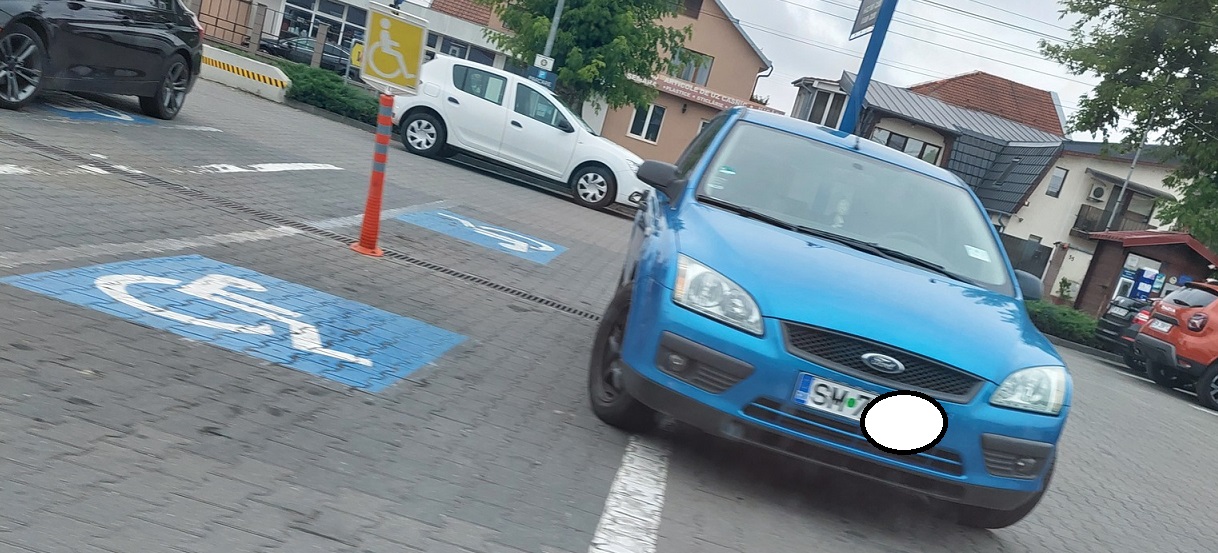 Nesimțire sau prostie?