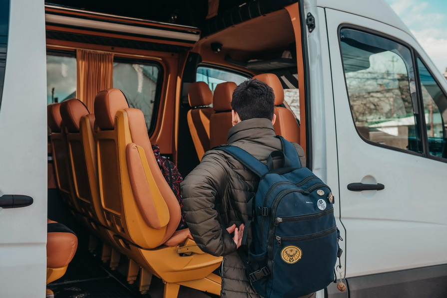 CONSILIUL CONCURENȚEI RECOMANDĂ REEVALUAREA LEGISLAȚIEI PRIVIND SERVICIILE DE TRANSPORT PERSOANE