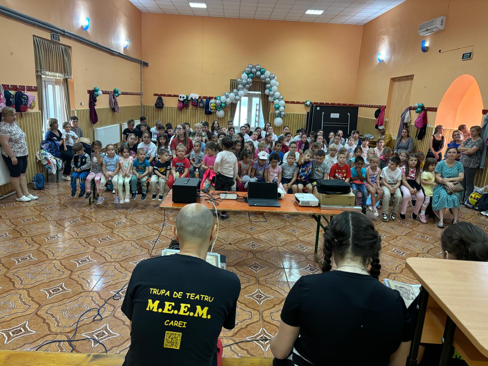 VACANȚĂ  Teatru, joc și zâmbete la Școala de Vară din Lucăceni