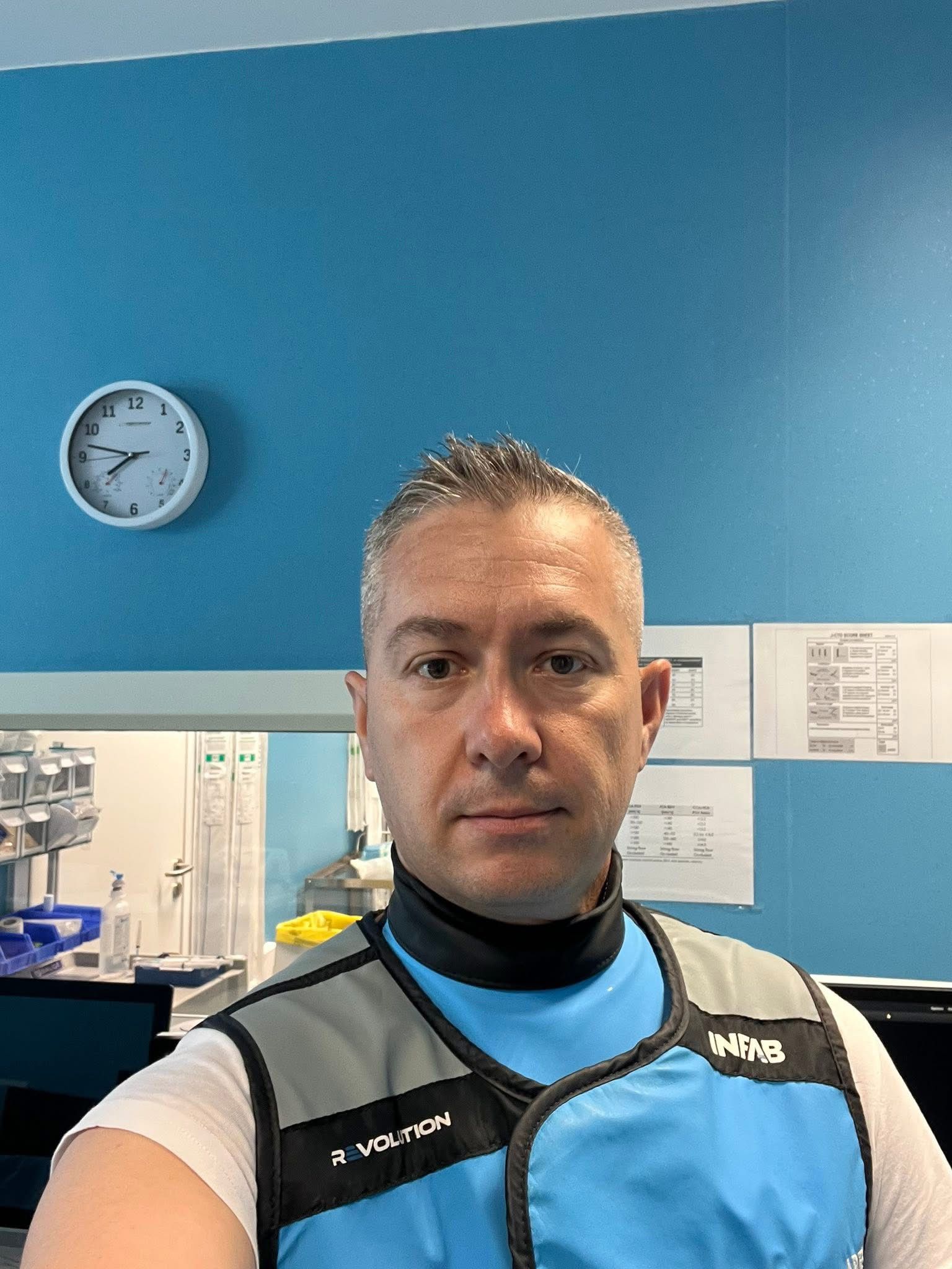 Tânăr de 35 de ani, tratat cu succes în caz de infarct miocardic acut în 10 minute