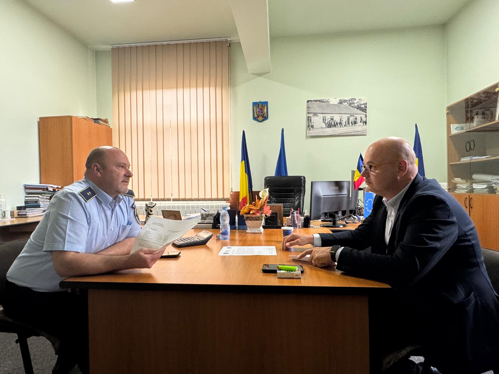 EVALUARE. Activitatea Biroului Vamal Satu Mare, analizată de prefectul Altfatter Tamás: eficiență în ciuda deficitului de personal