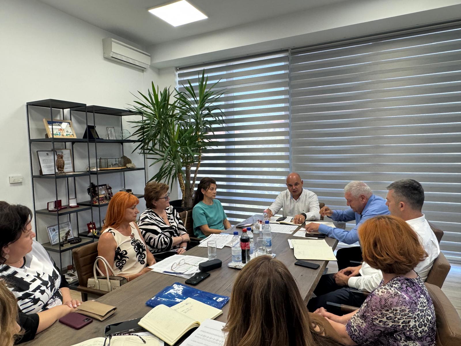 VERIFICĂRI LA SÂNGE. Prefectura Satu Mare intensifică controalele în sistemul de asistență socială