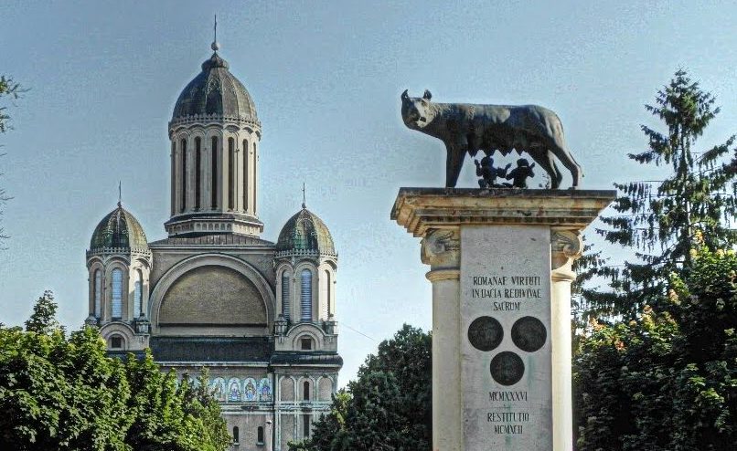 Statuia Lupoaicei din Satu Mare – simbol al latinității și al identității culturale