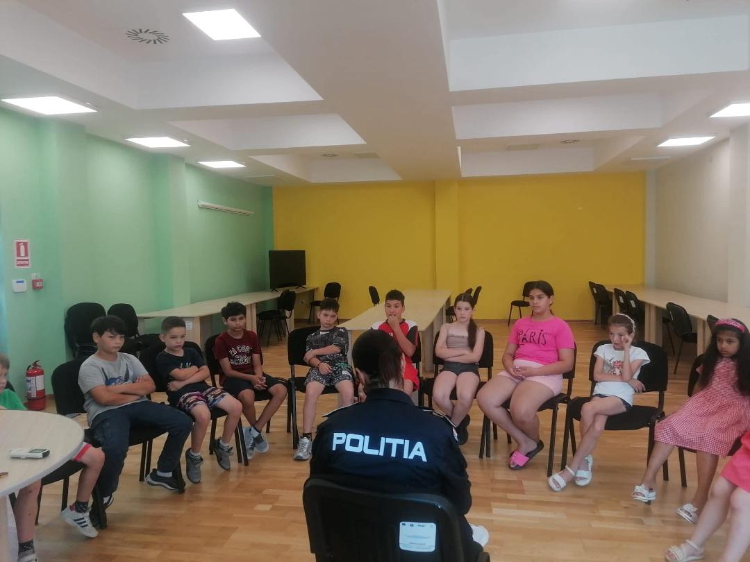 Activități preventive în cadrul Proiectului Local de Prevenire a Victimizării Minorilor „Alegeri Sigure”