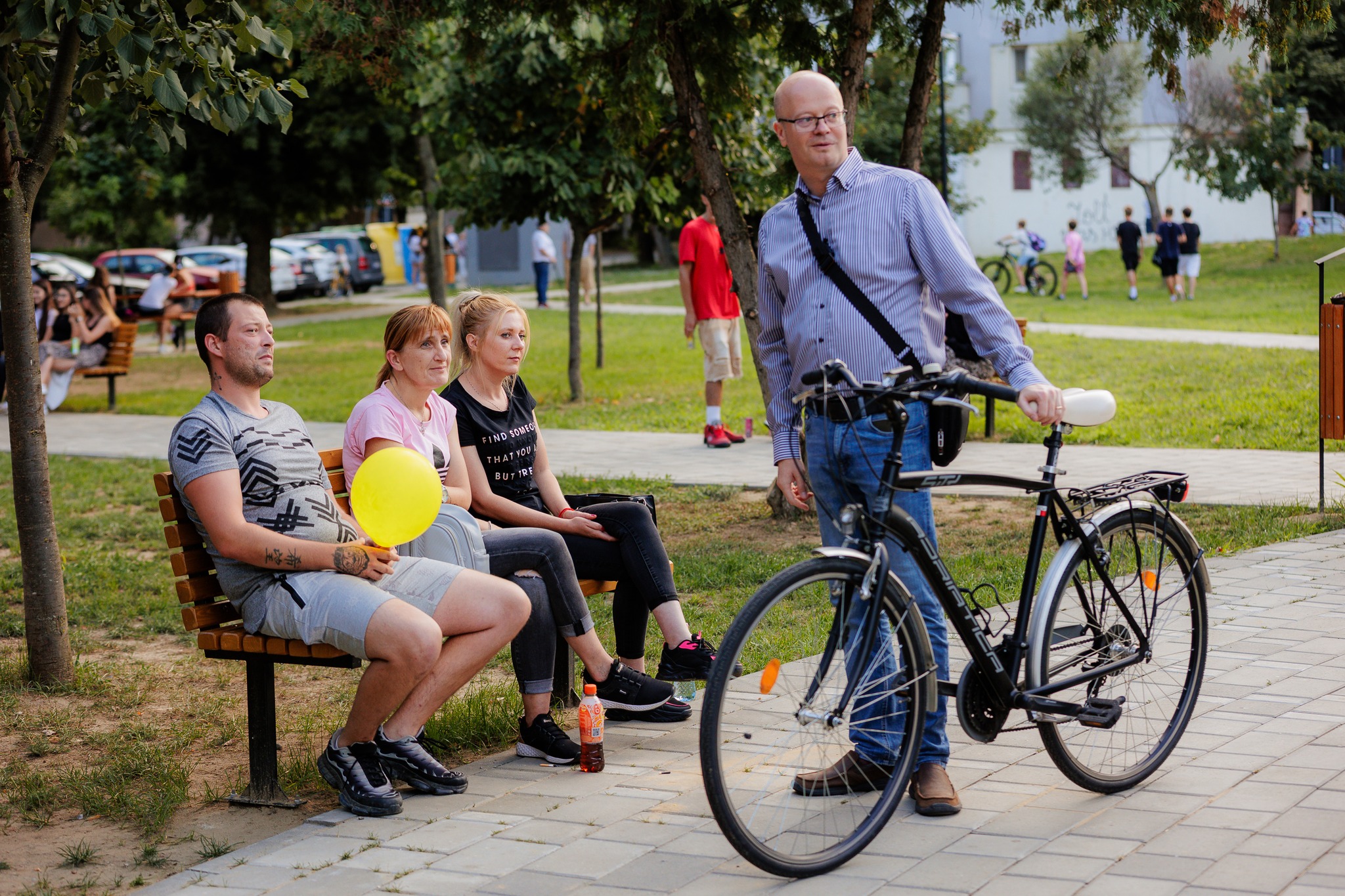 Parcul Liniștii din Micro 16, complet modernizat. Primarul Kereskenyi Gabor, vizită neașteptată printre copii
