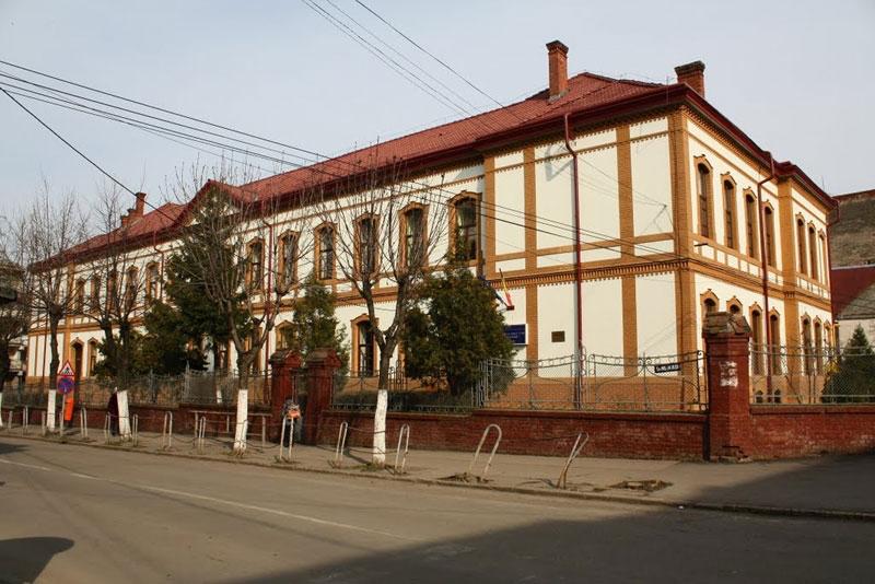 Școala Gimnazială „Grigore Moisil” Satu Mare și Europa – Două contracte financiare de implementare a Acreditării Erasmus+