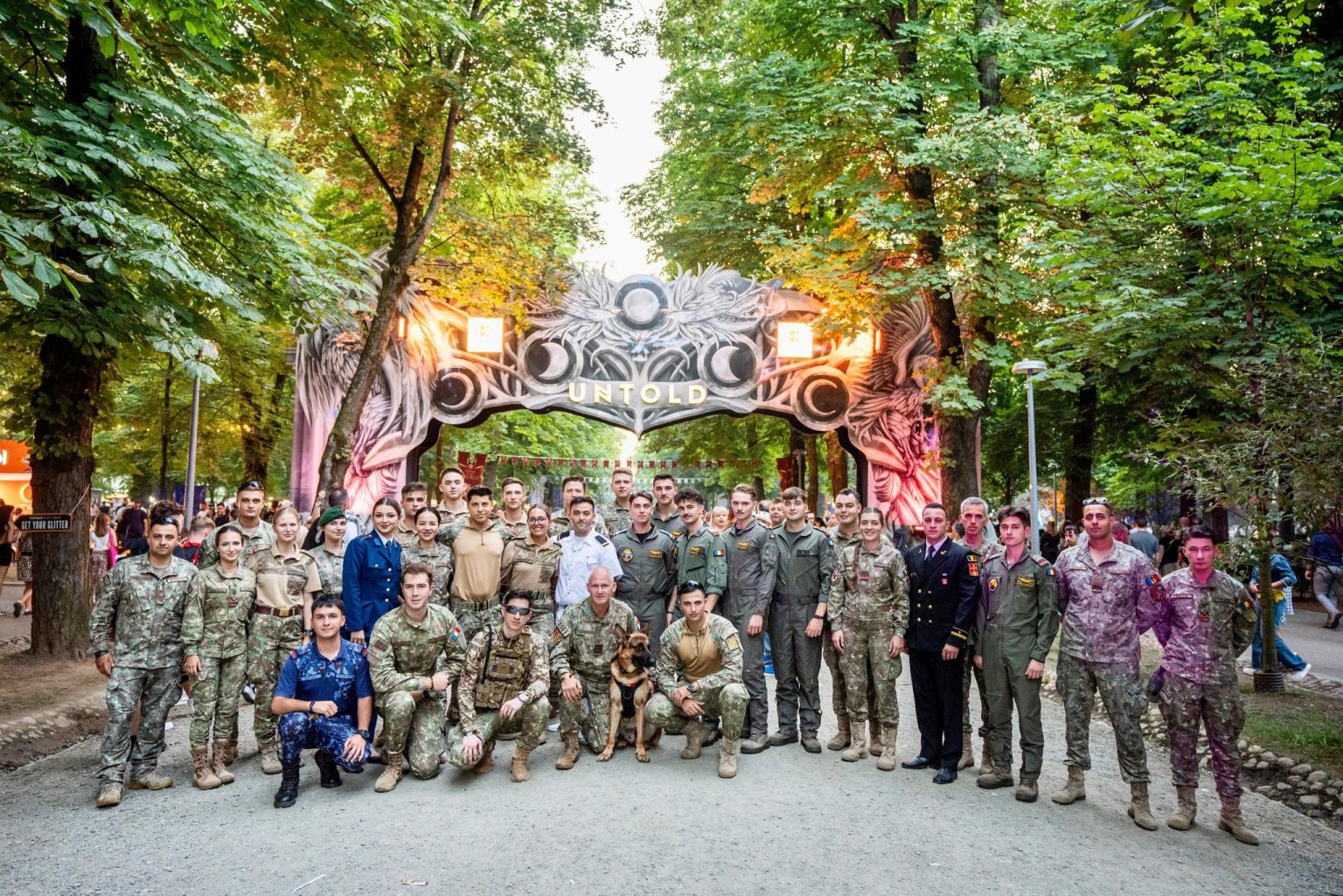 Militarii sătmăreni, prezenți la UNTOLD pentru a promova cariera în uniformă