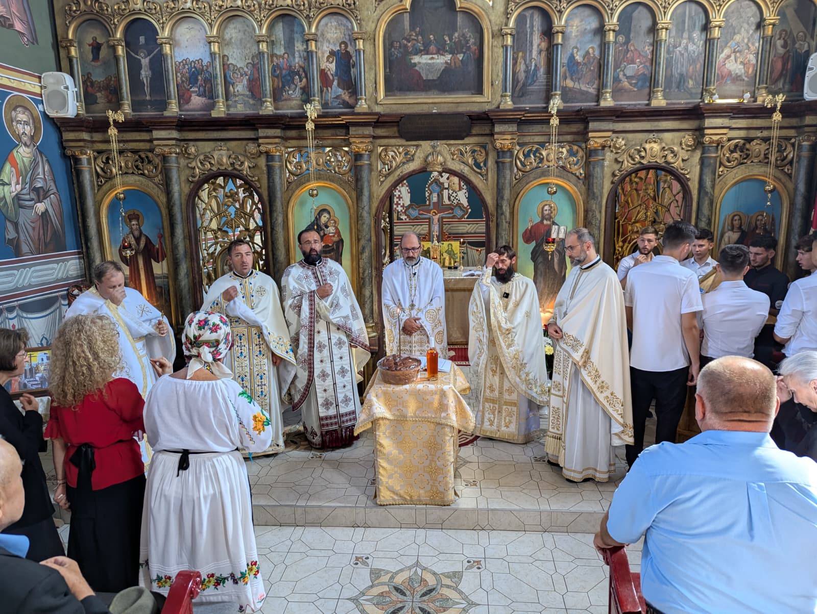 FOTO. Părintele Constantin Necula, invitat de onoare la Sărbătoarea Fiilor Satului Tătărăști