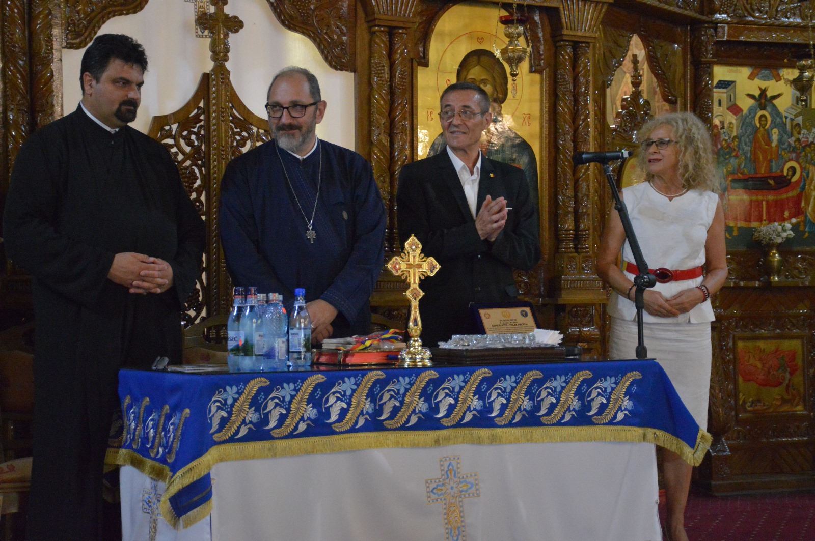 FOTO. Satu Mare a găzduit conferința „Eroi și Martiri” – un omagiu adus istoriei și spiritului național alături de părintele Constatin Necula