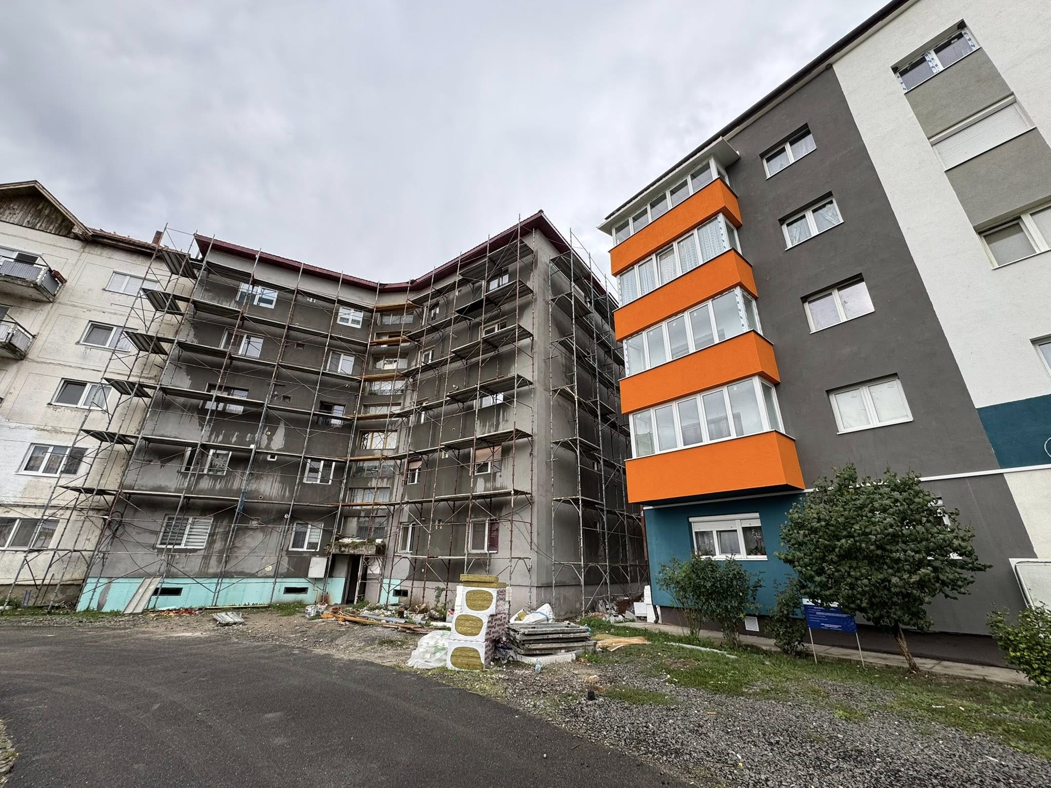 DEZVOLTARE. Primăria Ardud reabilitează termoenergetic primele blocuri prin PNRR