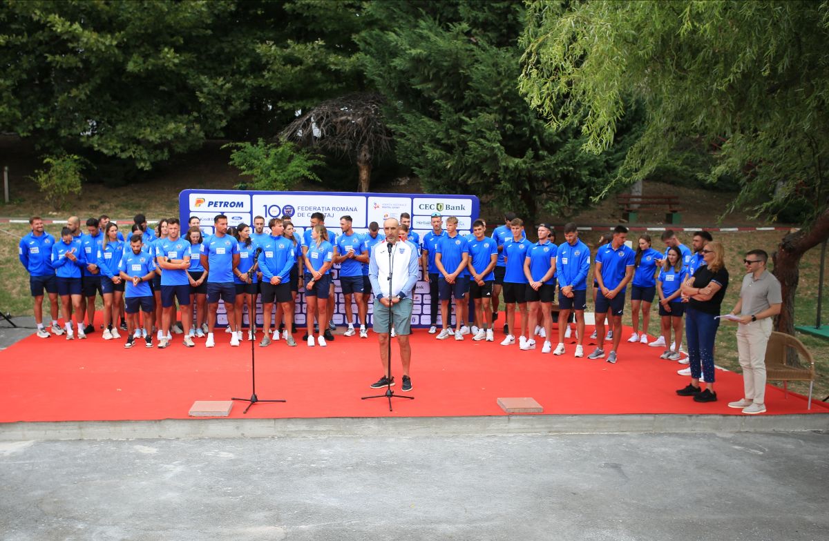 Lotul României pentru Campionatele Mondiale de Canotaj de la Shanghai a fost prezentat azi la Snagov