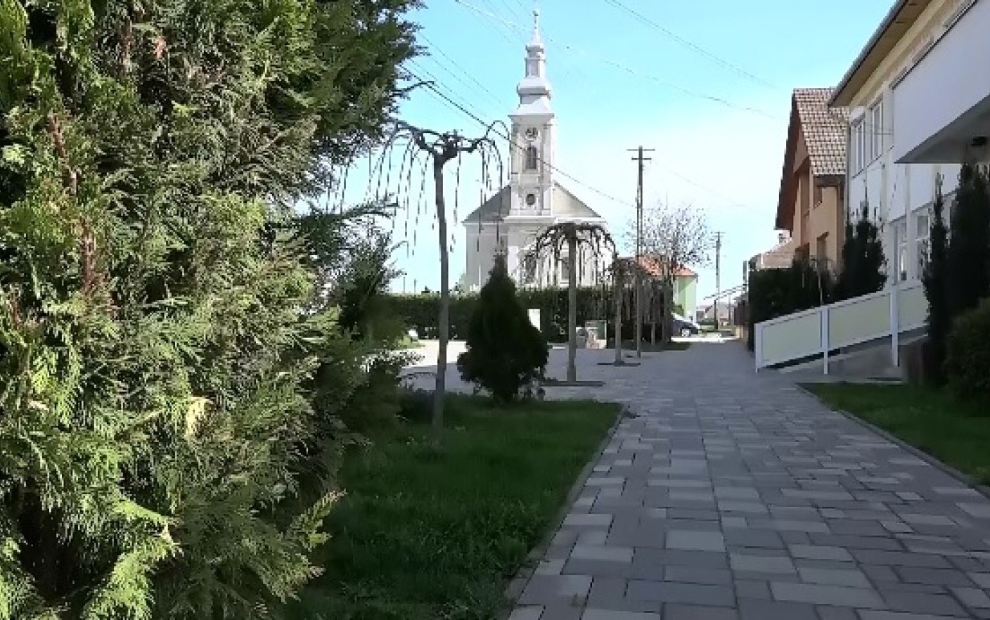 Petrești – „mica Germanie” din inima Sătmarului, locul unde spiritul șvăbesc trăiește și azi