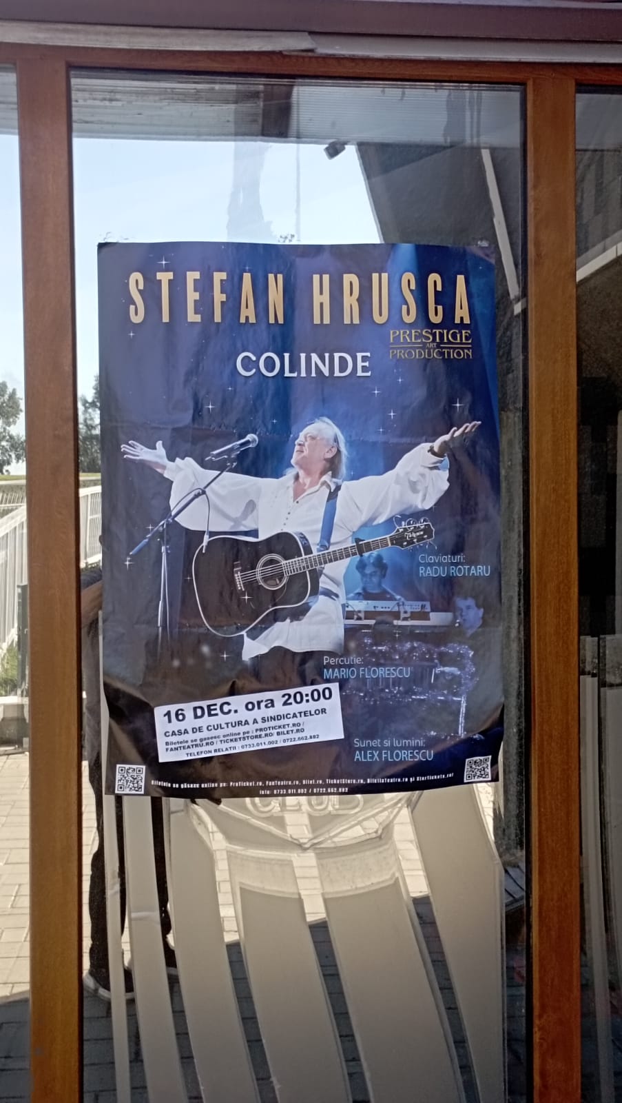 Puneți bani „la ciorap”, de pe acum, pentru colindători!