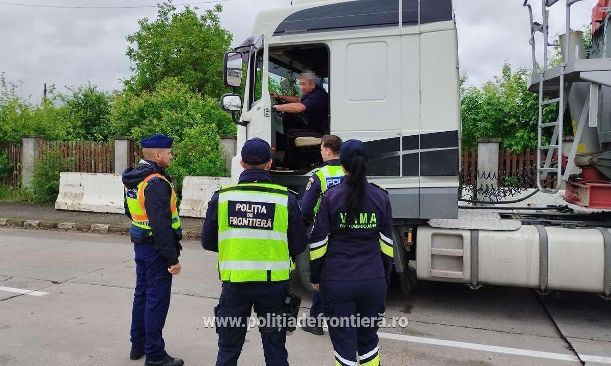 Amenzi în valoare de peste 378.000 de lei și peste 27.000 de persoane verificate în cadrul acțiunilor desfășurate în acest an de Poliția de Frontieră